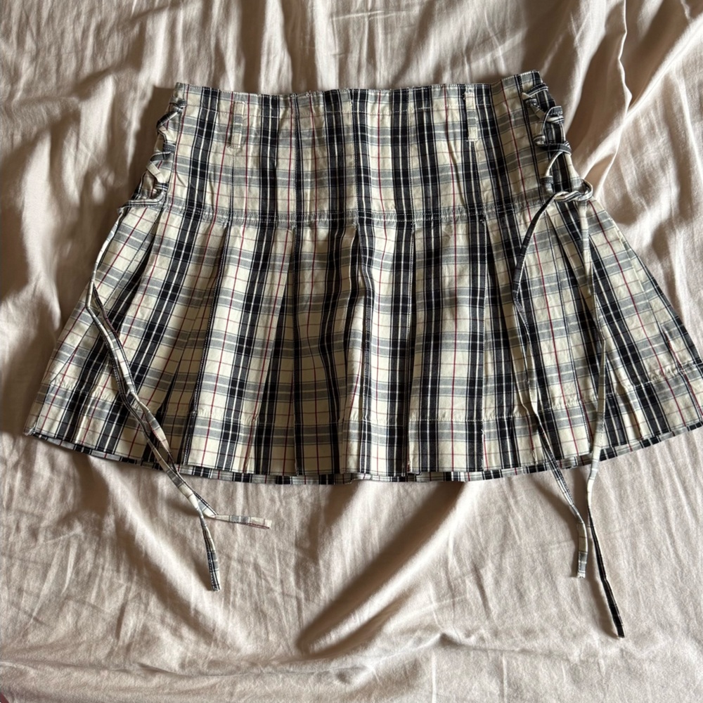 Damson Madder Beige Plaid Button-Down Shirt - Picture 2 of 3